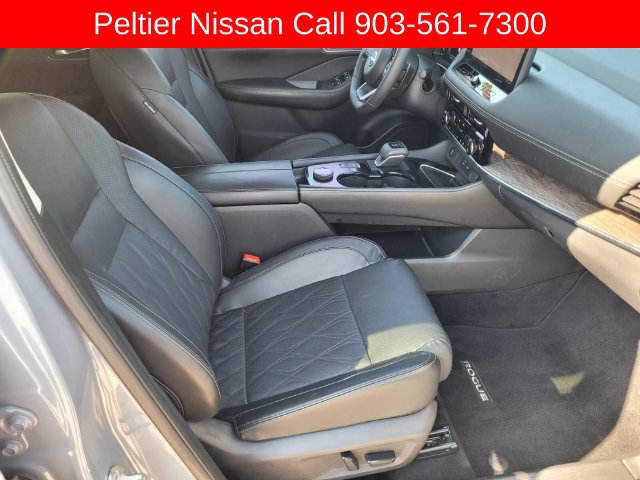 Used 2024 Nissan Rogue Platinum w/ Platinum Premium Package AWD/4WD image 10