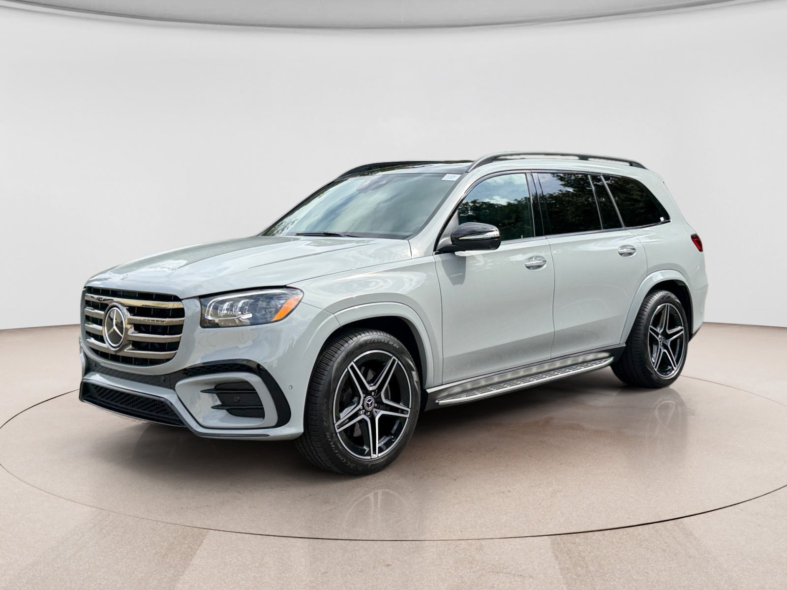 Used 2024 Mercedes-Benz GLS 450 4MATIC image 1