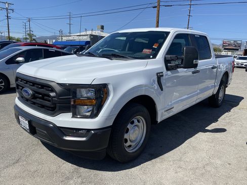 Used 2023 Ford F150 XL w/ Trailer Tow Package RWD image 3