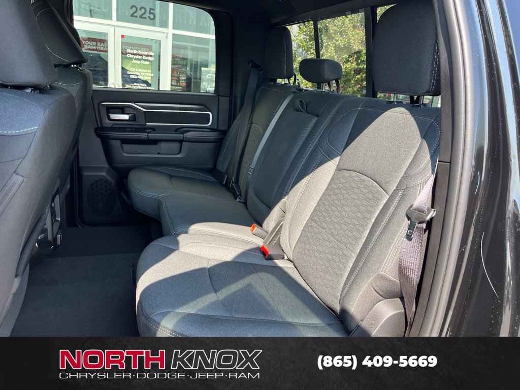 New 2027 RAM 3500 Big Horn AWD/4WD image 16