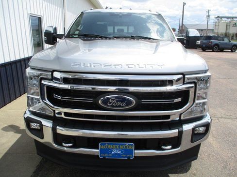 Used 2022 Ford F350 Lariat w/ Chrome Package AWD/4WD image 3