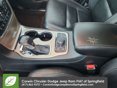 Used 2017 Jeep Grand Cherokee Limited AWD/4WD image 28