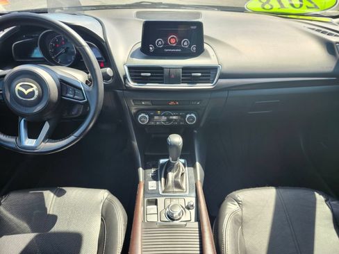 Used 2018 MAZDA MAZDA3 Grand Touring FWD image 14