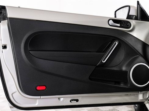 Used 2016 Volkswagen Beetle 1.8T SE image 34