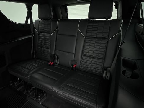 Used 2023 Cadillac Escalade ESV Sport Platinum image 24