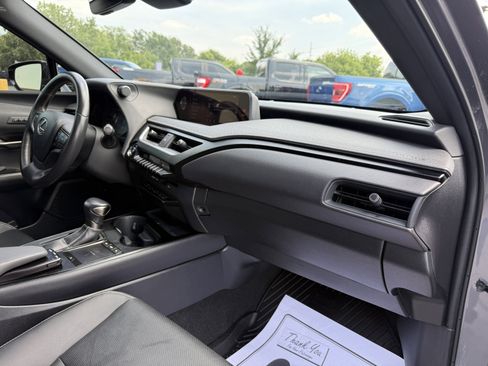 Used 2020 Lexus UX 250h w/ Luxury Package image 12