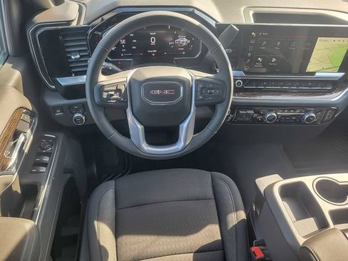 New 2026 GMC Sierra 1500 SLE w/ Preferred Package AWD/4WD image 12