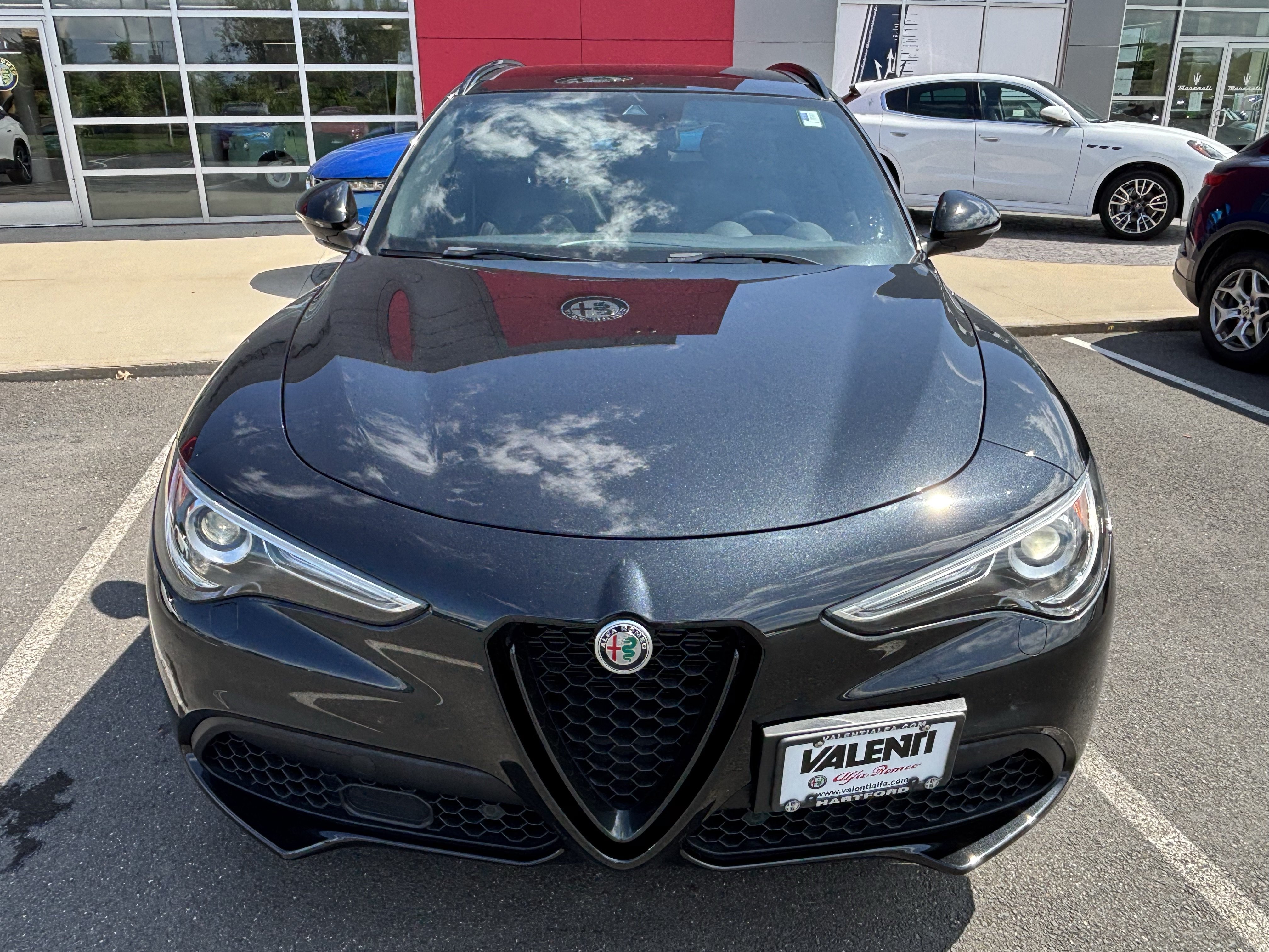 Used 2023 Alfa Romeo Stelvio Veloce AWD/4WD image 10