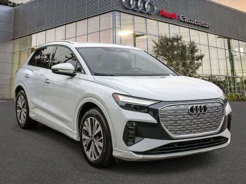 Used 2023 Audi Q4 e-tron Premium Plus w/ Premium Plus RWD image 5