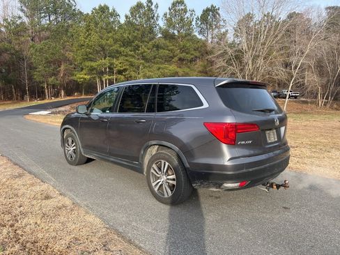 Certified 2018 Honda Pilot EX image 11