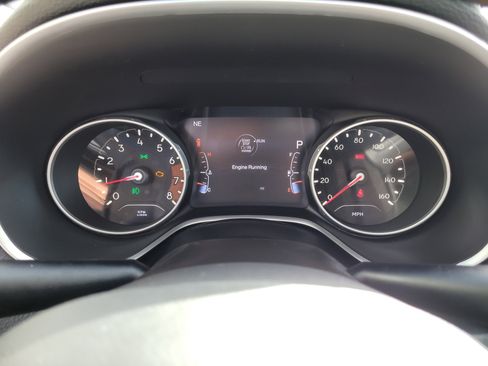 Used 2018 Jeep Compass Latitude w/ Popular Equipment Group FWD image 40
