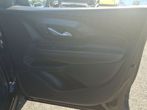 Used 2022 GMC Terrain SLE w/ Driver Convenience Package FWD image 14