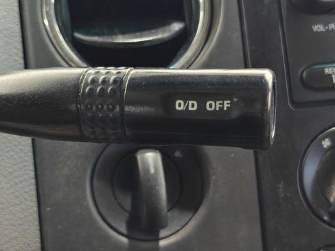 Used 2007 Ford F150 XLT AWD/4WD image 9