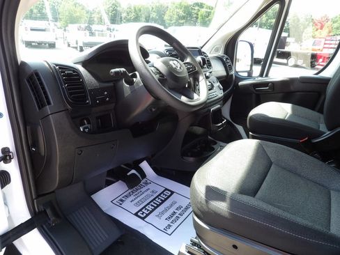 Used 2025 RAM ProMaster 2500 w/ U-Haul Equipment Group FWD image 16