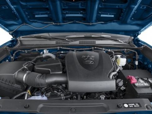 Used 2016 Toyota Tacoma image 12