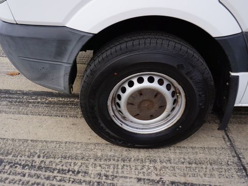 Used 2012 Mercedes-Benz Sprinter 2500 image 10