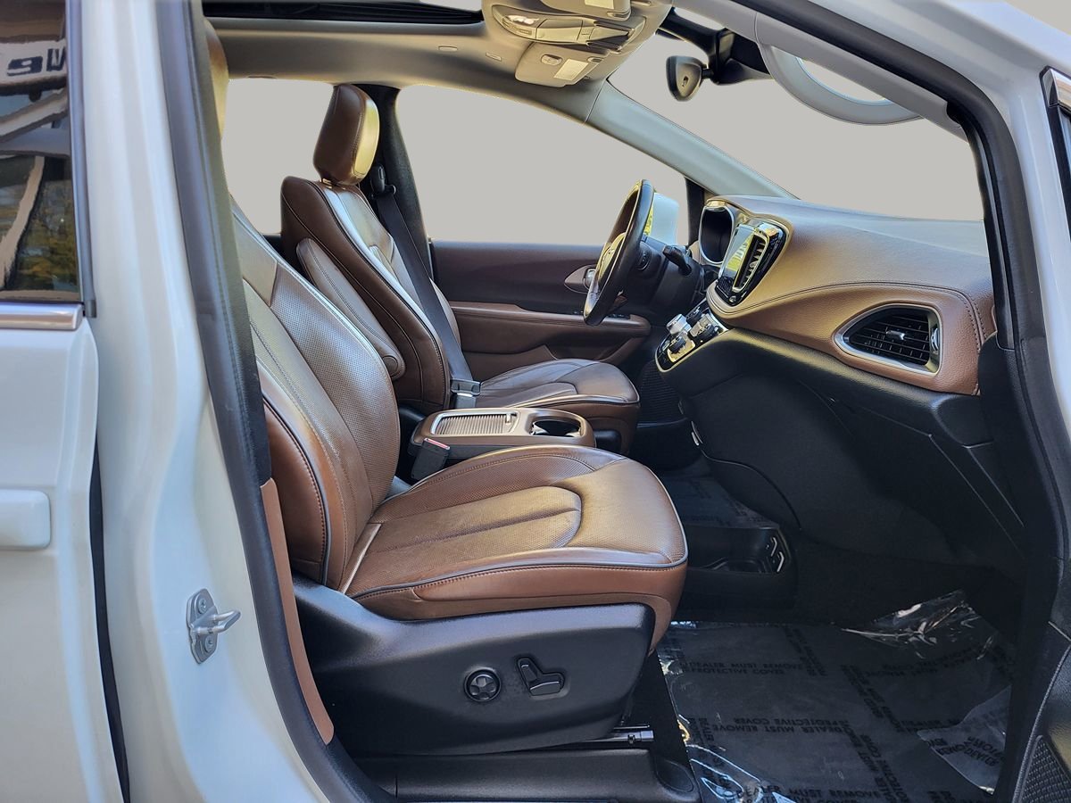 Used 2019 Chrysler Pacifica Limited w/ Advanced Safetytec Group FWD image 20