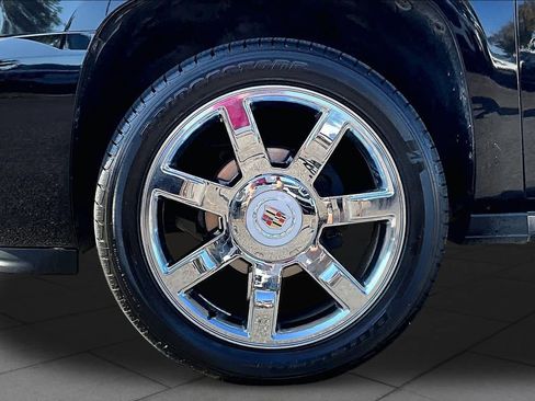Used 2013 Cadillac Escalade Luxury RWD image 10