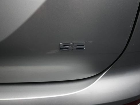 Used 2024 Mitsubishi Outlander SE FWD image 11