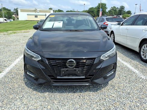 Used 2023 Nissan Sentra SR w/ Midnight Edition Package FWD image 6