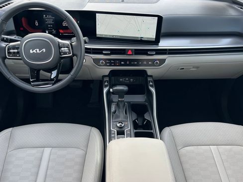 Certified 2025 Kia Sorento S image 15