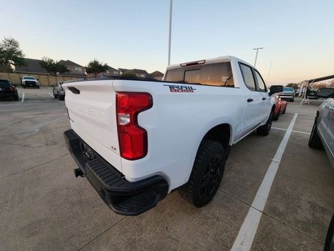 Used 2021 Chevrolet Silverado 1500 LT Trail Boss w/ Convenience Package II image 6