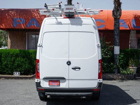 Used 2019 Mercedes-Benz Sprinter 170 Cargo image 7
