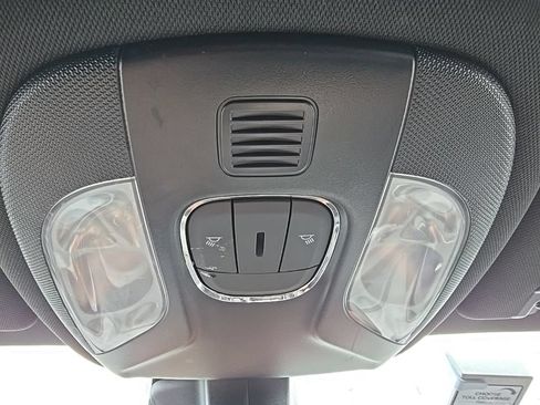 Used 2025 Jeep Compass Trailhawk AWD/4WD image 35
