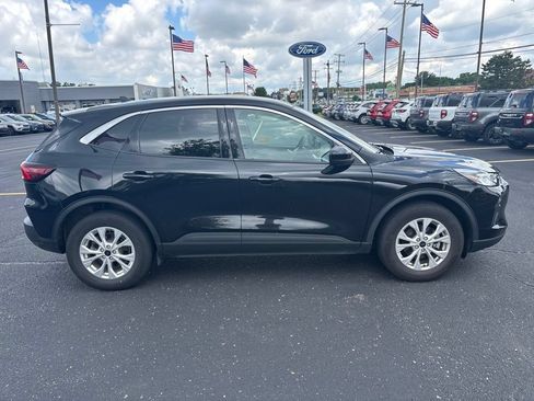 Used 2023 Ford Escape Active w/ Tech Pack #2 AWD/4WD image 4