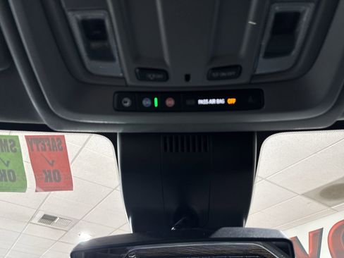 Used 2022 GMC Sierra 1500 Elevation image 16