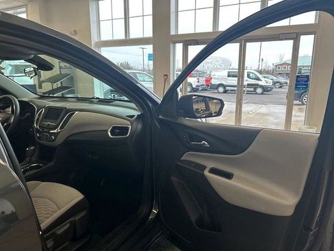 Used 2020 Chevrolet Equinox LS w/ LPO, Blackout Package image 27