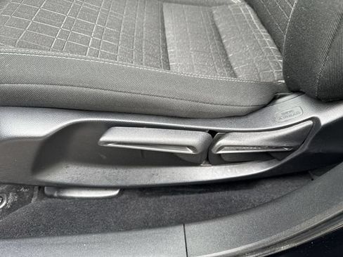 Used 2024 Honda HR-V LX image 16