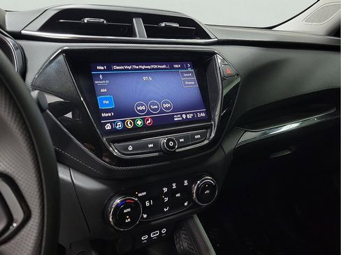 Used 2023 Chevrolet TrailBlazer LT w/ Convenience Package FWD image 17
