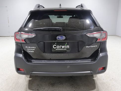 Used 2023 Subaru Outback Premium AWD/4WD image 3