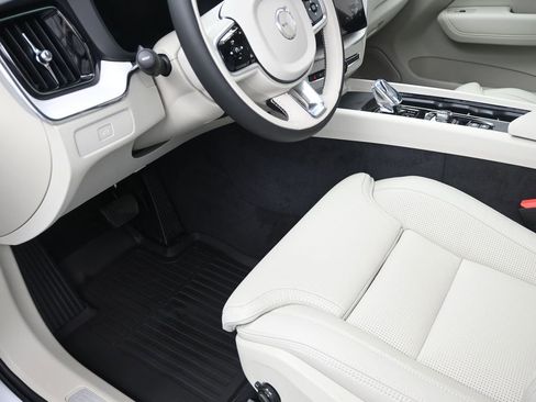 New 2026 Volvo XC60 B5 Ultra w/ Protection Package Premier image 9