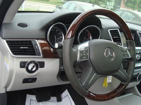 Used 2012 Mercedes-Benz ML 350 4MATIC image 11