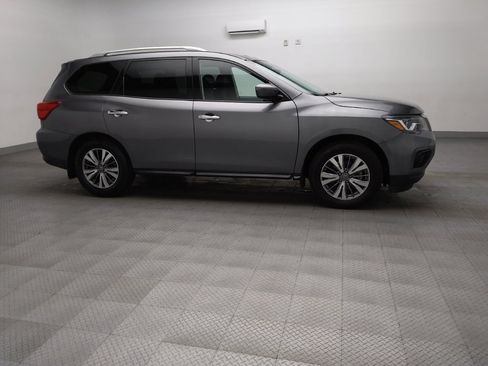 Used 2020 Nissan Pathfinder SV FWD image 11