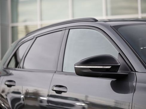 New 2025 Audi SQ5 Premium Plus image 3