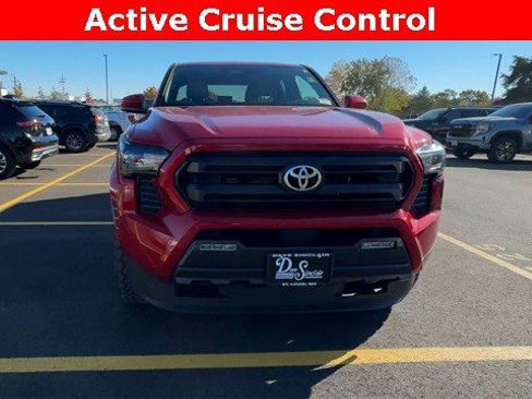 Used 2024 Toyota Tacoma 4x4 Double Cab image 3