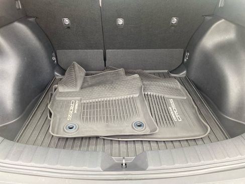 Used 2022 Toyota Corolla Cross L FWD image 19