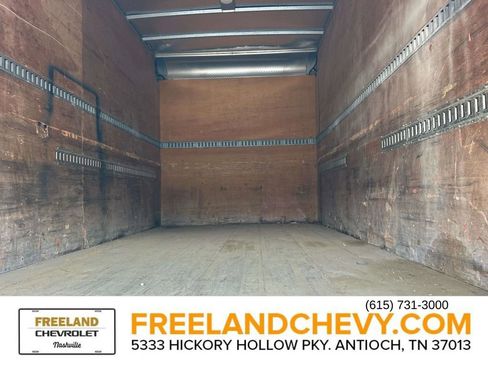 Used 2006 Ford F550 2WD Regular Cab Super Duty image 12