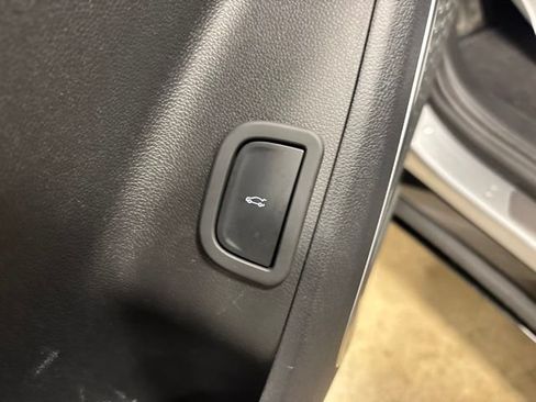 Used 2026 Buick Enclave Sport Touring AWD/4WD image 35