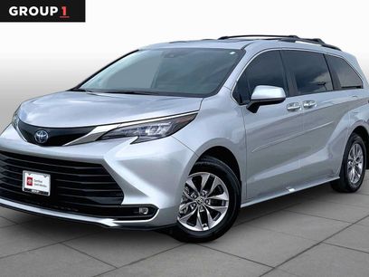 Used 2025 Toyota Sienna XLE w/ XLE Plus Package