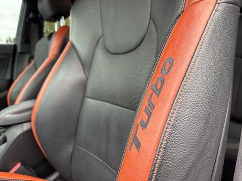Used 2016 Hyundai Veloster Turbo FWD image 29