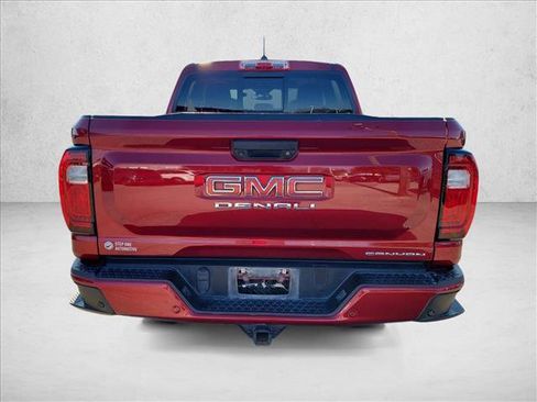 Used 2023 GMC Canyon Denali image 6