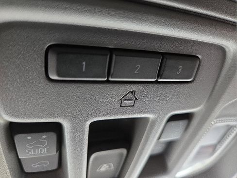 Used 2024 GMC Sierra 3500 Denali w/ Technology Package image 21