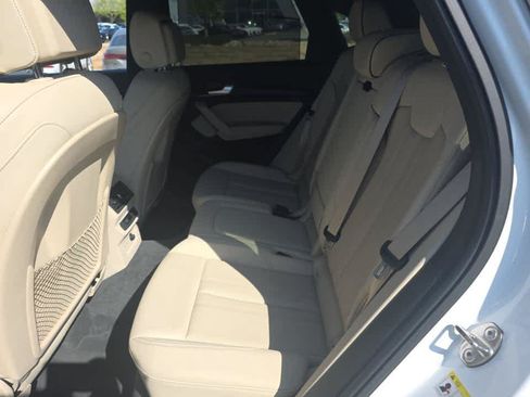 Used 2023 Audi Q5 2.0T Premium Plus w/ Premium Plus Package AWD/4WD image 9