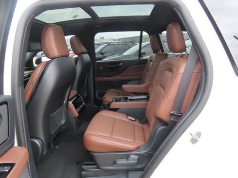 Used 2026 Lincoln Aviator Reserve w/ Jet Appearance Package RWD image 19