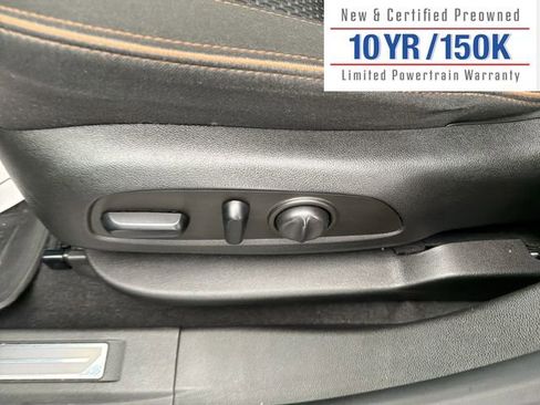 Used 2022 GMC Acadia AT4 image 16