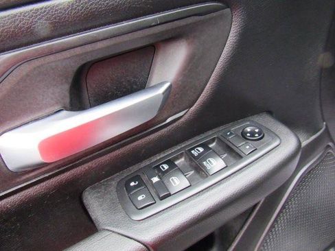 Used 2019 RAM 1500 Tradesman image 15